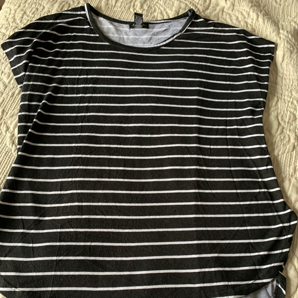 Rogue Brand sweater tee black and white stripe